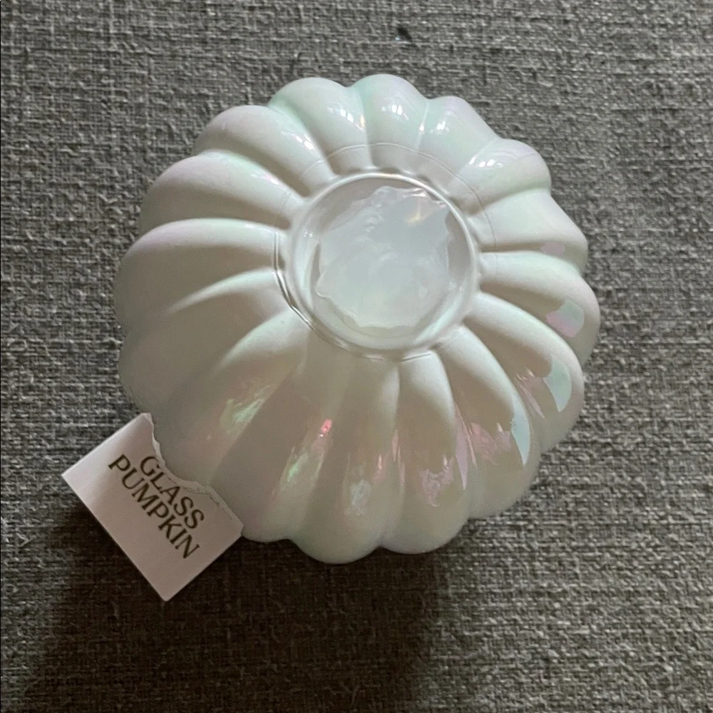 Target Round Glass Iridescent White Pumpkin Figur Bullseye Playground Halloween